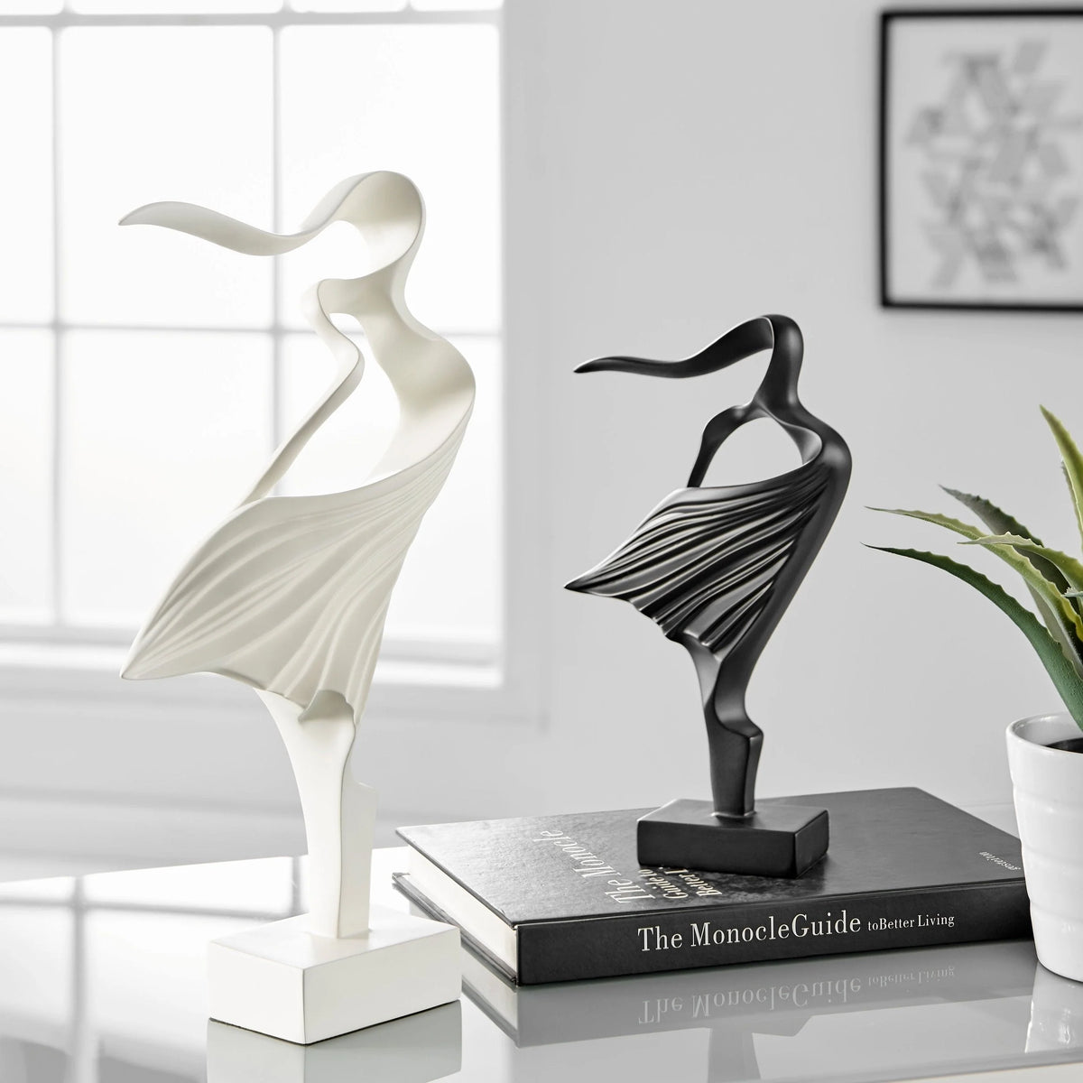 WATER DANCE SCULPTURE SET OF TWO // MATTE BLACK & WHITE