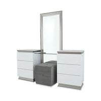 BEDROOM SET W VANITY OR DRESSER