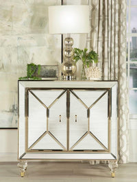 Accent cabinet